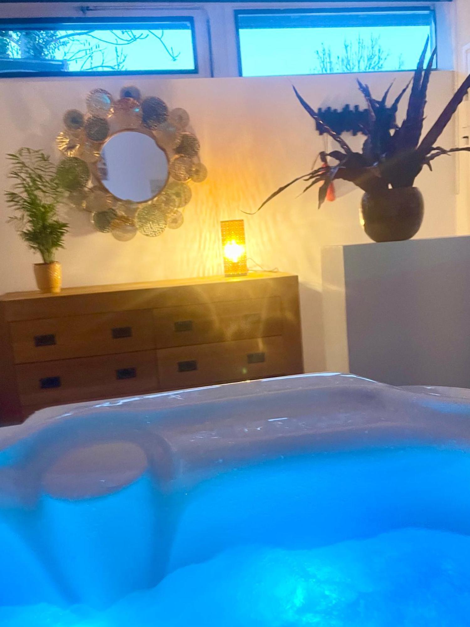 Loft Avec Jacuzzi Et Terrasse Prives Apartment Sevrier Exterior photo